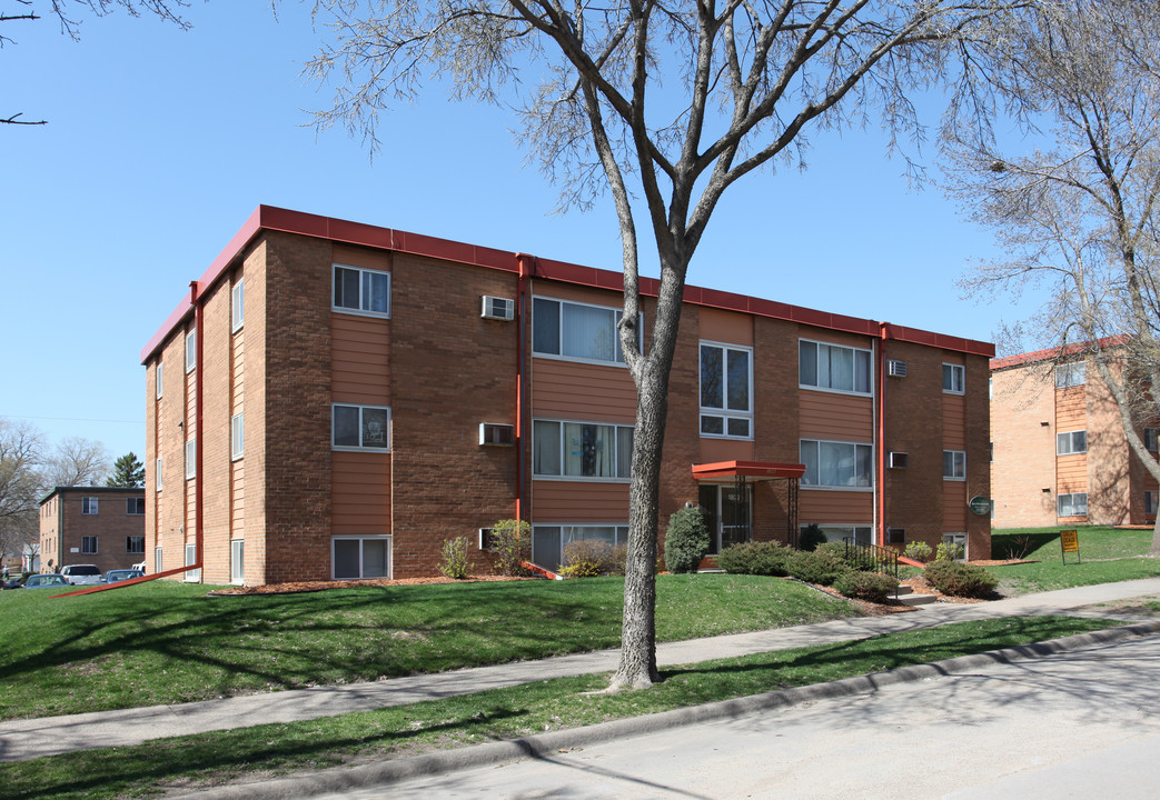 Quarry Place in Minneapolis, MN - Foto de edificio