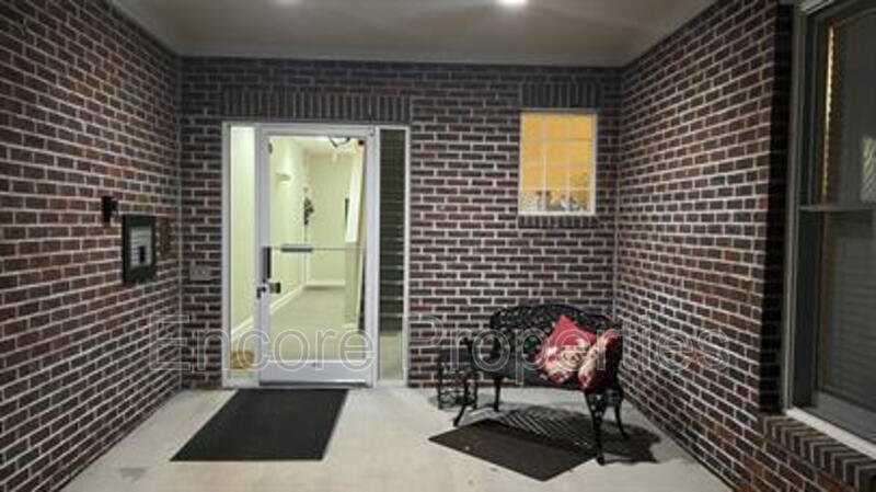 800 Savannah Ridge Rd in Holly Springs, NC - Building Photo