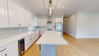1027 Snapper Ln in Key Largo, FL - Building Photo - Building Photo