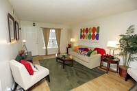 2BR, 1 BA - 865 SF - Broadmoor Ridge Apartment Homes in Colorado Springs, Colorado