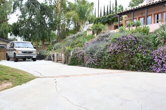 24853 Lawton Ave in Loma Linda, CA - Building Photo - Building Photo