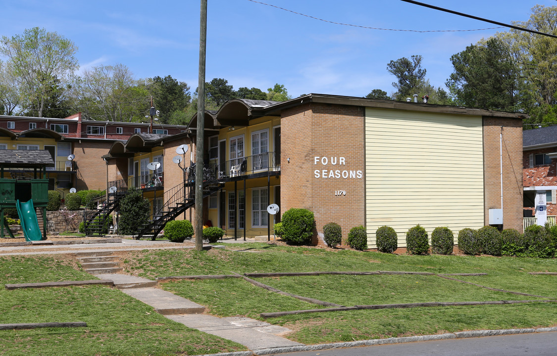 Four Seasons Apartments in Atlanta, GA - Building Photo