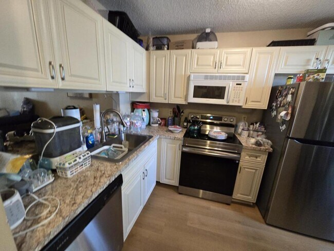 2955 Stillwell Ct in New Port Richey, FL - Building Photo - Building Photo