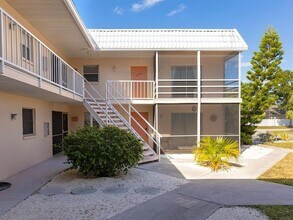 400 Base Ave E, Unit 229 in Venice, FL - Building Photo - Building Photo