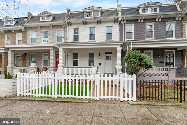 property at 706 Longfellow St NW