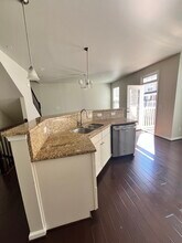 25241 Orchard View Ter in Chantilly, VA - Building Photo - Building Photo