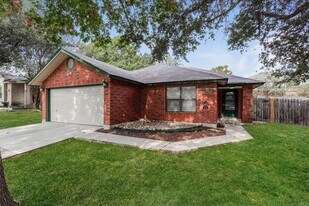 6831 Raintree Path in San Antonio, TX - Building Photo