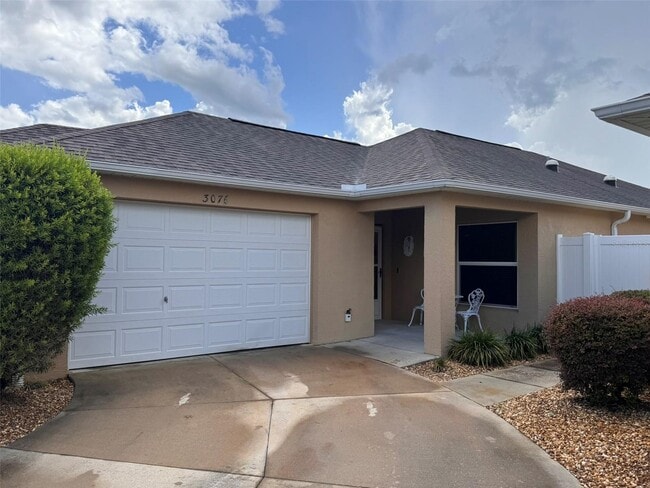 property at 3076 Gulfport Ct