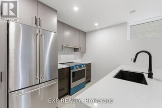 512 Roosevelt Ave in Ottawa, ON - Building Photo - Building Photo
