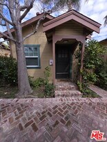 315 N Venice Blvd in Los Angeles, CA - Building Photo