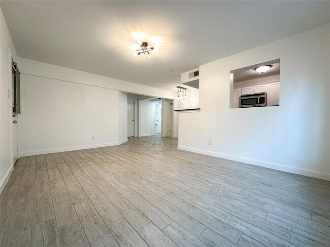 1307 Norwalk Ln in Austin, TX - Building Photo - Building Photo
