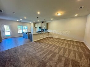 1088 Chastain Dr in Sugar Hill, GA - Building Photo - Building Photo