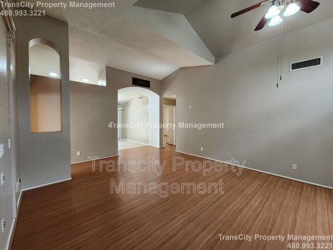1333 N Higley Rd in Mesa, AZ - Building Photo - Building Photo