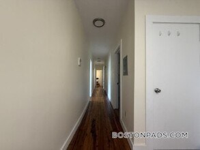 66 Pleasant St in Cambridge, MA - Foto de edificio - Building Photo