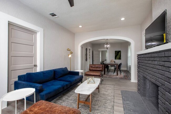 property at 1108 Center St
