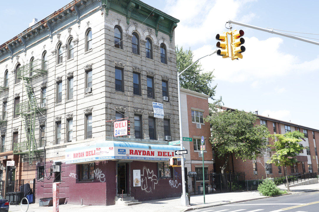 276 Wilson Ave in Brooklyn, NY - Building Photo