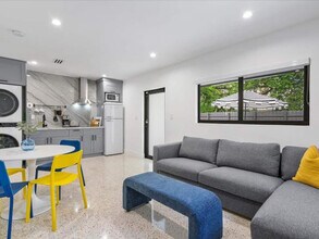 256 NW 57th St in Miami, FL - Building Photo - Building Photo