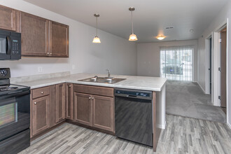 Sawyer Pointe in Harrisburg, SD - Building Photo - Interior Photo