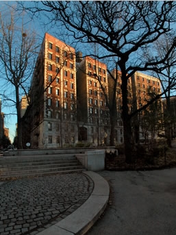 Terrace Court in New York, NY - Foto de edificio - Building Photo