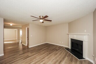 6891 Derby Ave in Fairburn, GA - Building Photo - Building Photo