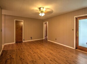 156 E 57th Pl in Tulsa, OK - Building Photo - Building Photo