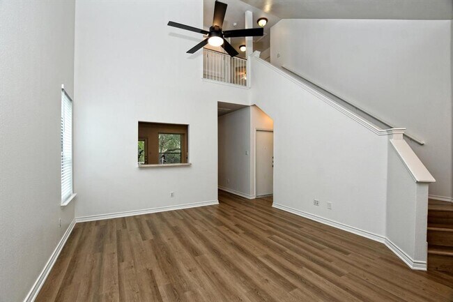 1107 Rawhide Trail in Cedar Park, TX - Foto de edificio - Building Photo