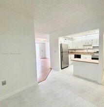 7300 NW 17th St in Plantation, FL - Building Photo - Building Photo