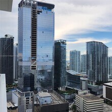 950 Brickell Bay Dr in Miami, FL - Building Photo - Building Photo