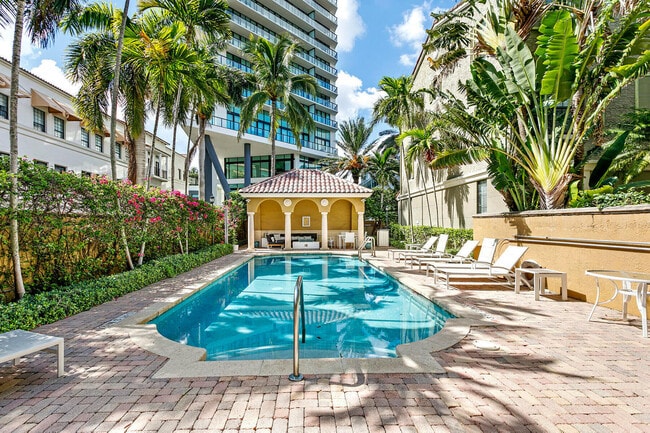 608 Fern St in West Palm Beach, FL - Building Photo - Building Photo