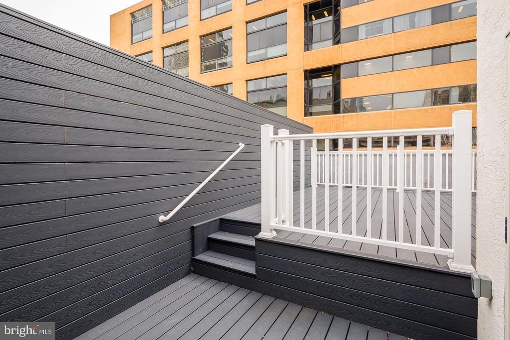 106-14 S 11th St in Philadelphia, PA - Building Photo