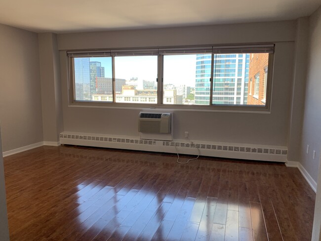 property at 2101 Chestnut St