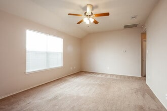 4934 Canyon Blanco Dr in Houston, TX - Building Photo - Building Photo