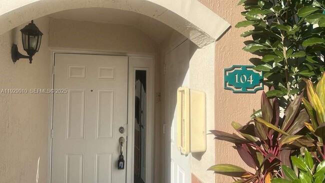 1301 SE 28th Ln in Homestead, FL - Building Photo - Building Photo