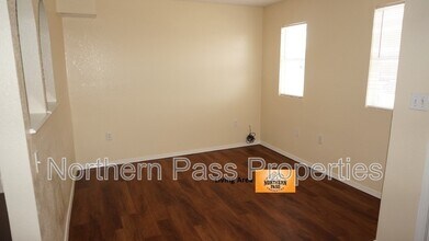 11020 Wind in El Paso, TX - Building Photo - Building Photo