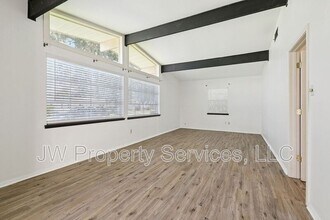 5700 Boutall St in Metairie, LA - Building Photo - Building Photo