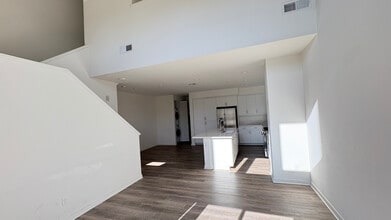 6066 Colt Pl in Carlsbad, CA - Building Photo - Building Photo