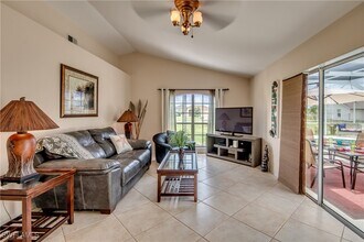2318 SW 26th Terrace in Cape Coral, FL - Building Photo - Building Photo