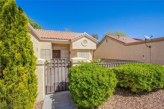 8832 Villa Ridge Dr in Las Vegas, NV - Building Photo - Building Photo