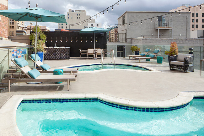 The Brockman Lofts in Los Angeles, CA - Foto de edificio - Building Photo