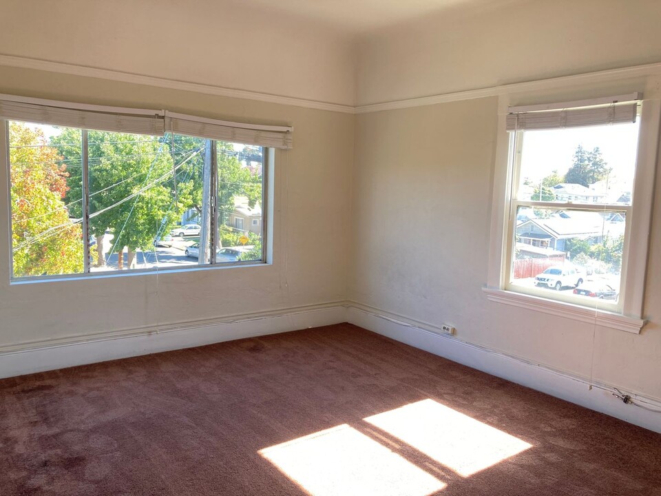 2551 Harrington Ave in Oakland, CA - Building Photo