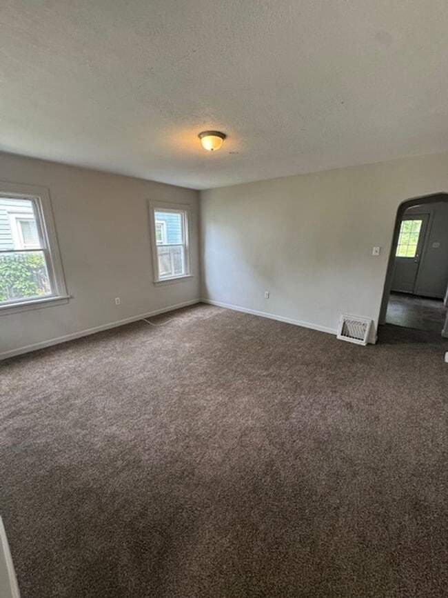 2323 Shadybrook Dr in Fort Wayne, IN - Building Photo - Building Photo