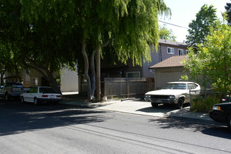 618-634 Buckeye St in Redwood City, CA - Building Photo - Building Photo