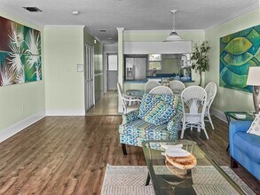 17217 Front Beach Rd in Panama City Beach, FL - Building Photo - Building Photo