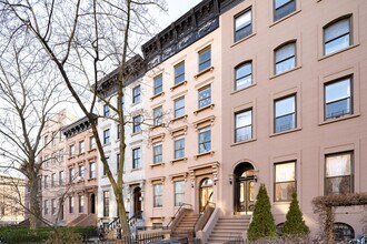 90 1st Pl in Brooklyn, NY - Building Photo - Building Photo