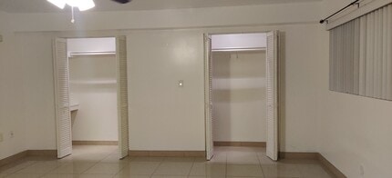 1511 NE 160th St in North Miami Beach, FL - Building Photo - Building Photo