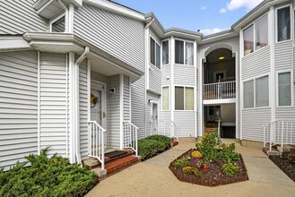 802 Jesse Way, Unit 802 in Piscataway, NJ - Foto de edificio - Building Photo