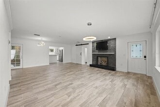 5301 Venetian Blvd NE in St. Petersburg, FL - Building Photo - Building Photo