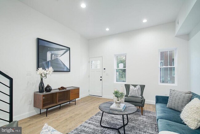 840 Leland St in Philadelphia, PA - Building Photo - Building Photo