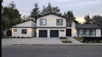 100 Loma Vista Ct in Los Gatos, CA - Building Photo