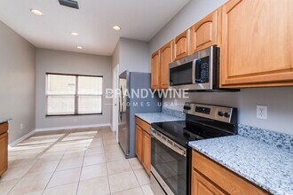 747 Star Pointe Dr in Seffner, FL - Building Photo - Building Photo